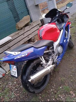 Honda CBR 600 F - 4