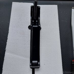 Mercedes - Držák rezervního kola - různé modely - 4