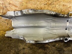TEPELNÁ IZOLACE VÝFUKU BMW F11 - 4