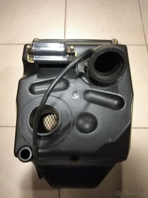 Airbox na Ducati Monster 620 - 4