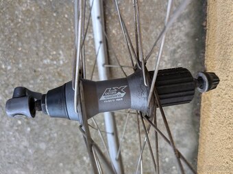 zapletená kola 26" na V brzdy - 4