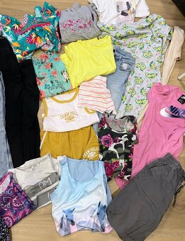 Set 29ks dívčího oblečení na donošení/lítačku vel. 8-10let - 4