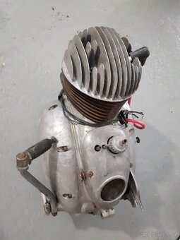Motor ČZ 150 - 4