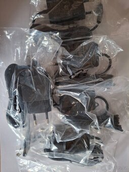 Adaptér output: 6.0 V, 1.0A, 6.0W, 5 ks - 4