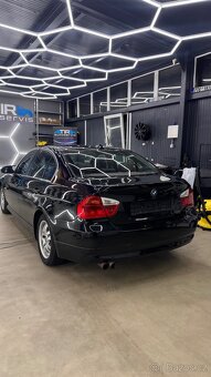BMW 325i / 2006 / manuál / 160kw / sedan - 4
