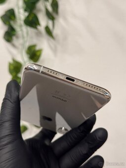 iPhone XS Max 64GB - 100% baterie - 4