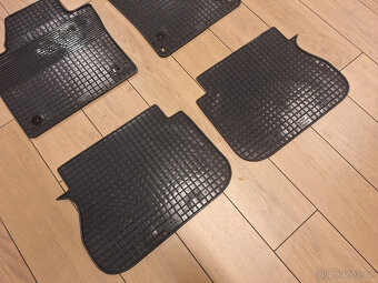 Gumové koberce VW Caddy - 4