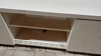 Skříňka / televizní stolek - 4