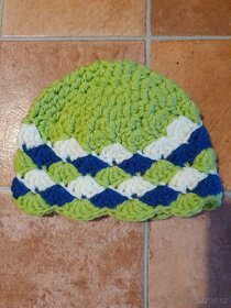 Nová háčkovaná čepice zelená - 4