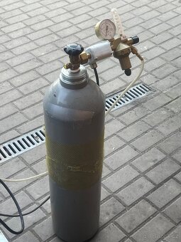 Svářečka CO2 - 4