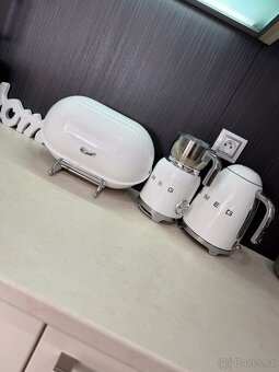 Kuchyňské spotřebiče - šlehač mléka SMEG + chlebník WESCO - 4
