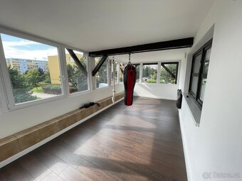 Exkluzivní byt 139 m² (4+KK) s moderním designem - 4