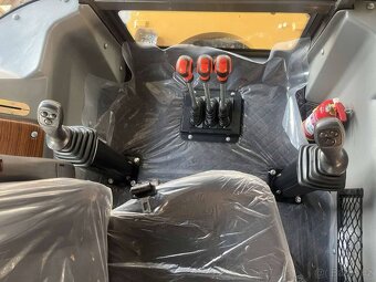 Traktor bagr , LTZ 388, - 4