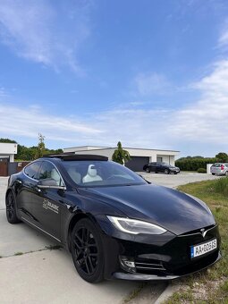 Tesla model S 75D - 4