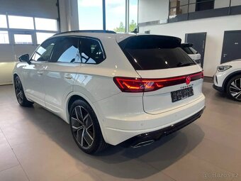 Volkswagen Touareg 3.0 V6 TDI R-LINE BLACK STYLE - 4