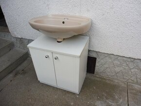 Koupelnová skřinka s umyvadlem - 4
