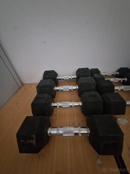 TechnoGym Bench - 4