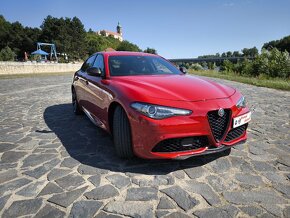 Alfa Romeo Giulia Veloce Ti - 4