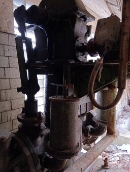 Hydraulický lis na hlínu - 4