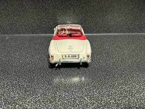 Mercedes Benz 190 SL 1:18 - 4