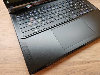 16"_MSI RAIDER GE68HX 13V_i7-13700HX_16GB_1TB_RTX 4060 8GB - 4