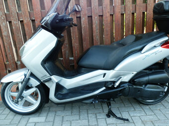Yamaha X-Max 125 - 4