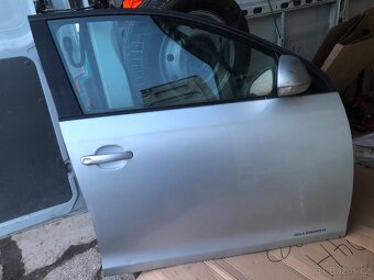 Zadni Světla VW JETTA a Boční dveře kompletní - 4