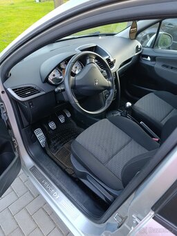 Peugeot 207 s benzínovým motorem 1.4 VTi - 4