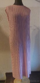 Dlouhé letní společenské šaty. - 4