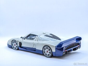 Maserati MC12 1:18 HotWheels ELITE - 4