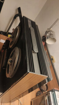 Kotoučovi magnetofon TESLA B113 - 4