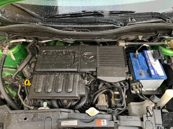 Mazda 2 rok 2009 -- 1,3-63kw -náhradní díly - 4