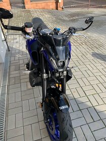 YAMAHA MT-09 - 4