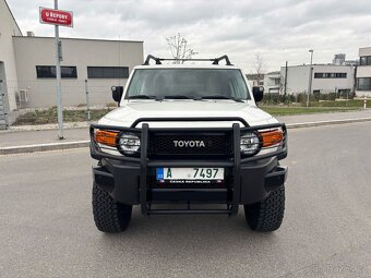 Toyota FJ Cruiser bez koroze s plnou výbavou do terénu - 4
