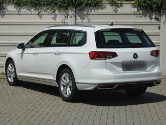 Volkswagen Passat 2,0 TDi 110kW DSG Elegance ČR 1.maj CR BMT - 4