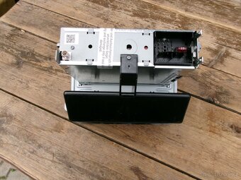 VW T5 - orig. radio s CD - 4