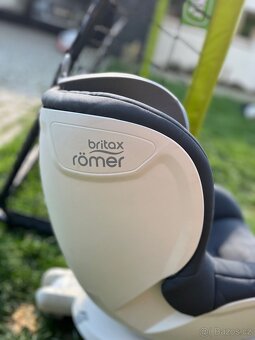 Britax Romer Dualfix - 4