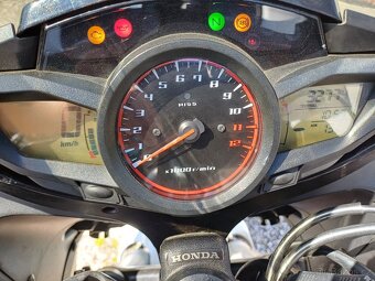 Honda VFR1200F - 4