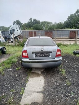 Octavia 1.4 55 kw 2005 - 4