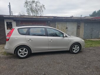 Prodám Hyundai i30 CW combi r.v.2009 - 4