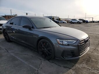 2022 Audi S8 4.0L All wheel drive - 4