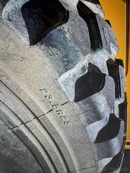 Čelny kolesovy nakladač JCB 446ZX  rv:2002 - 4