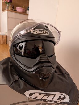 Helma HJC F70 XL a Astone GT 800 Evo M - 4