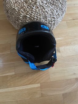 Lyžařská helma - 4