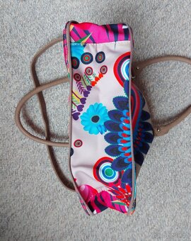 Krásná a praktická taška, kabelka - 4