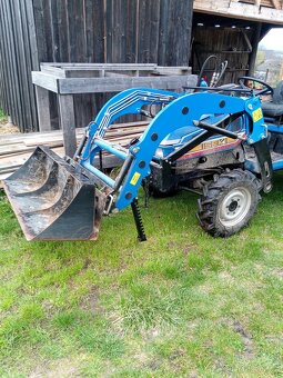 Čelní nakladač na malotraktor ISEKI - 4