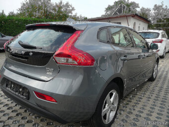 Volvo V 40 2.0 D2 ECO KINETIC vozidlo po prvním majiteli - 4