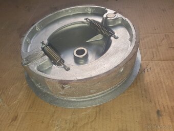 Jawa pérák brzdový štít 150mm - 4