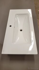VILLEROY & BOCH VERITY LINE umyvadlo 100 cm,
- 4