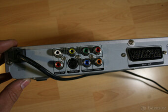 PRODÁM funkční DVD player hyundai DV2X305 - 4